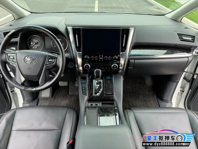 20年丰田威尔法轿车抵押车出售