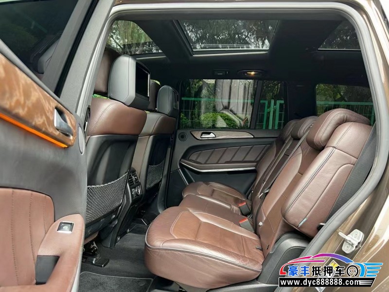 14年奔驰GL轿车抵押车出售