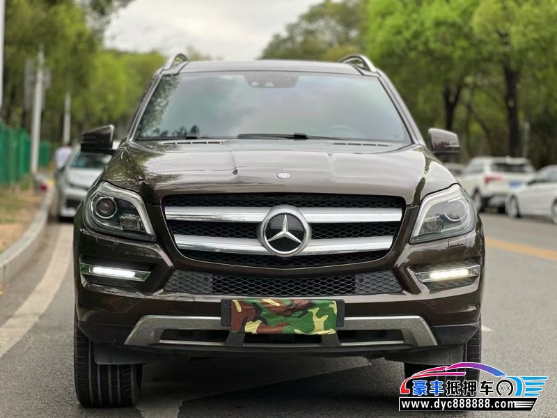 14年奔驰GL轿车抵押车出售