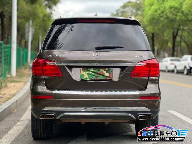 14年奔驰GL轿车抵押车出售