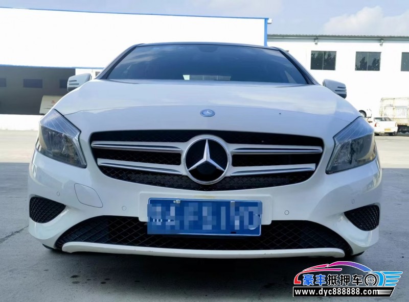 15年奔驰A轿车抵押车出售