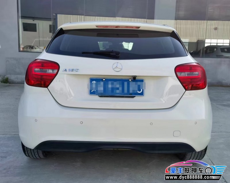 15年奔驰A轿车抵押车出售