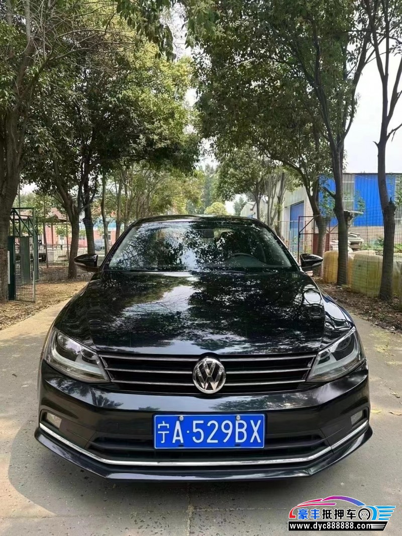 17年大众速腾轿车抵押车出售