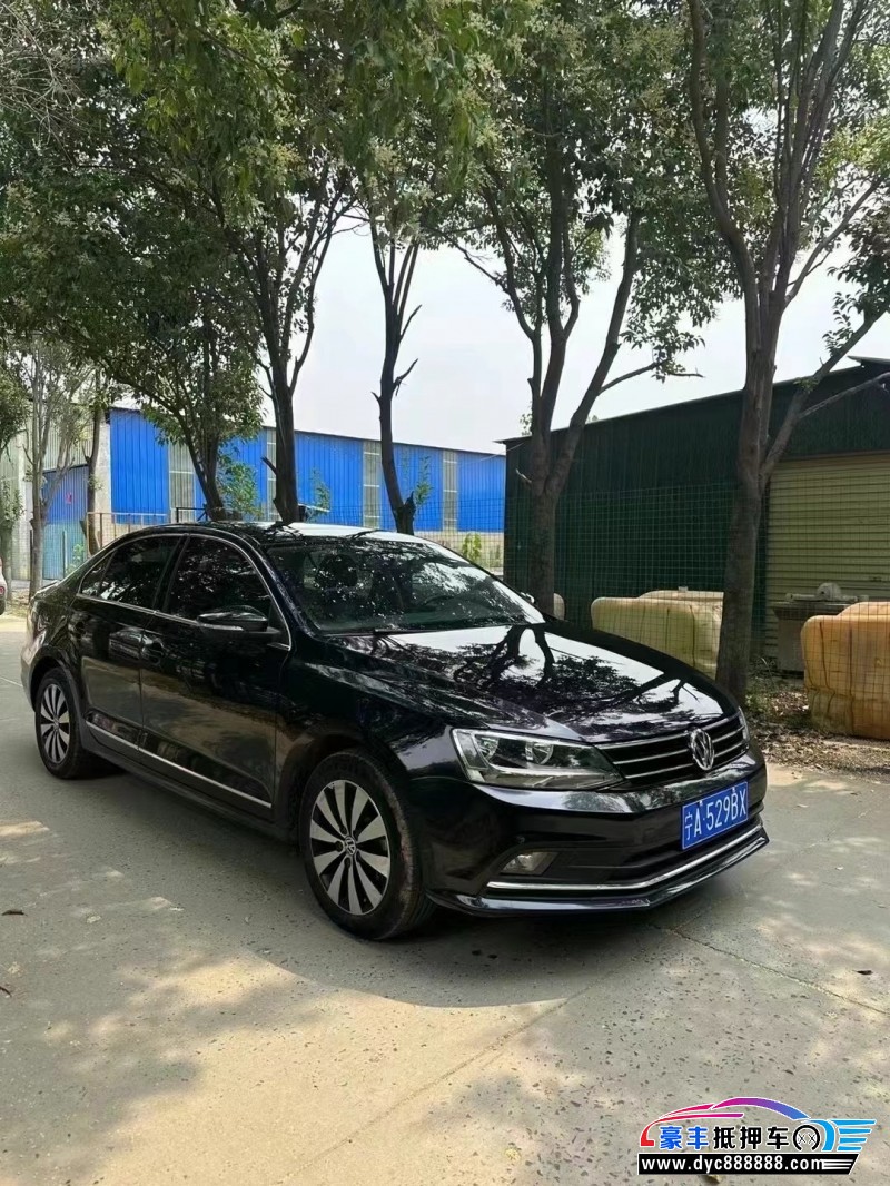 17年大众速腾轿车抵押车出售