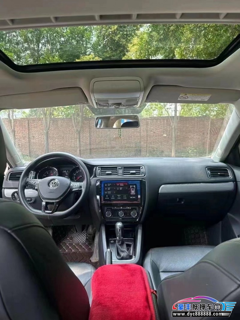 17年大众速腾轿车抵押车出售