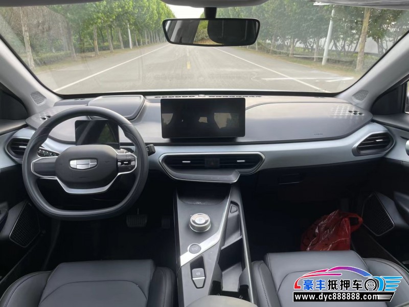 24年吉利几何轿车抵押车出售