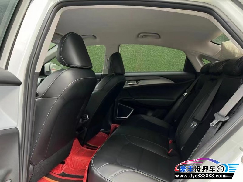 22年吉利几何轿车抵押车出售