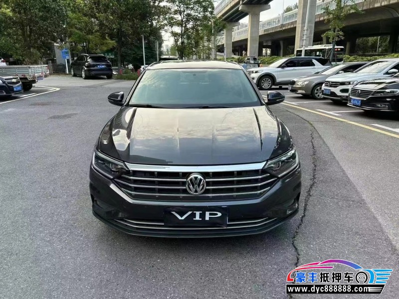 20年大众速腾轿车抵押车出售