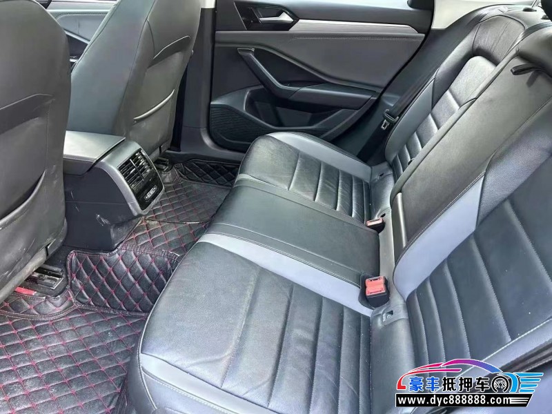 20年大众速腾轿车抵押车出售