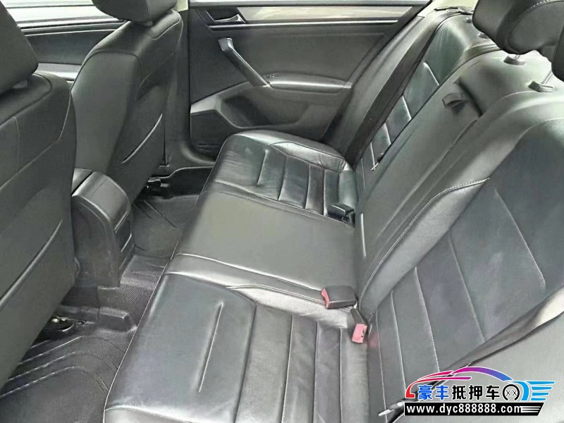 17年大众宝来轿车抵押车出售