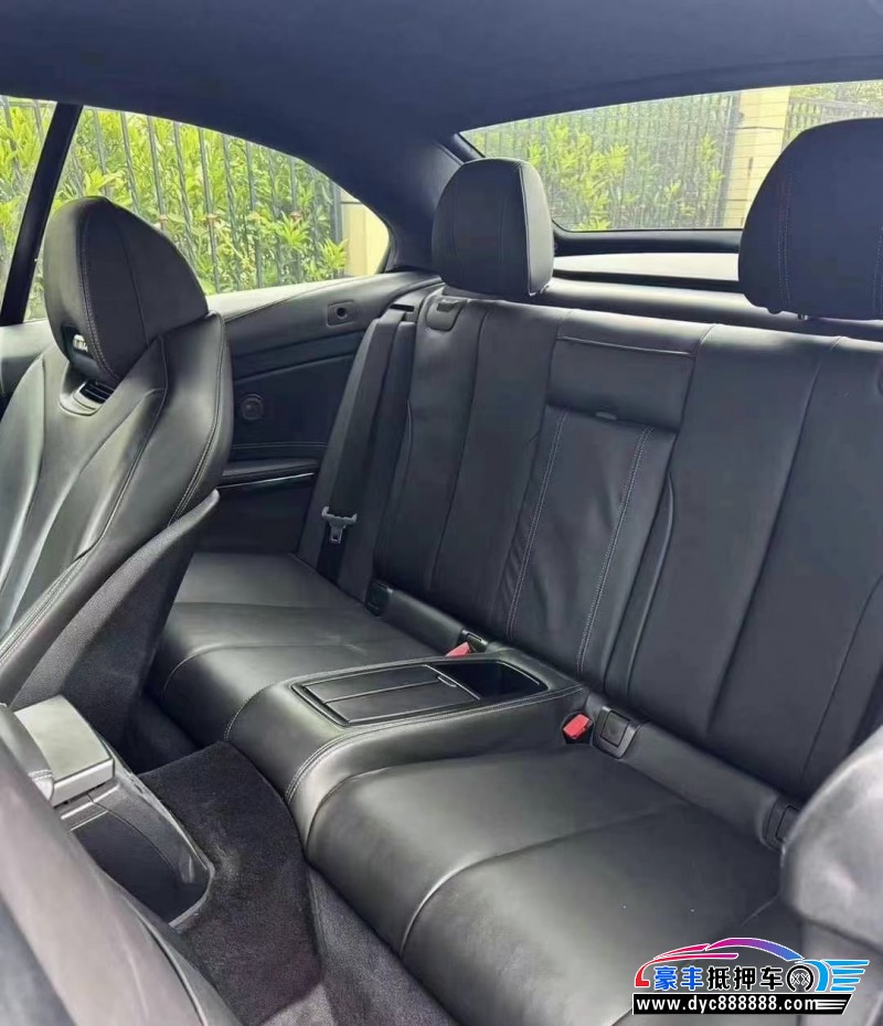 20年宝马M4轿车抵押车出售