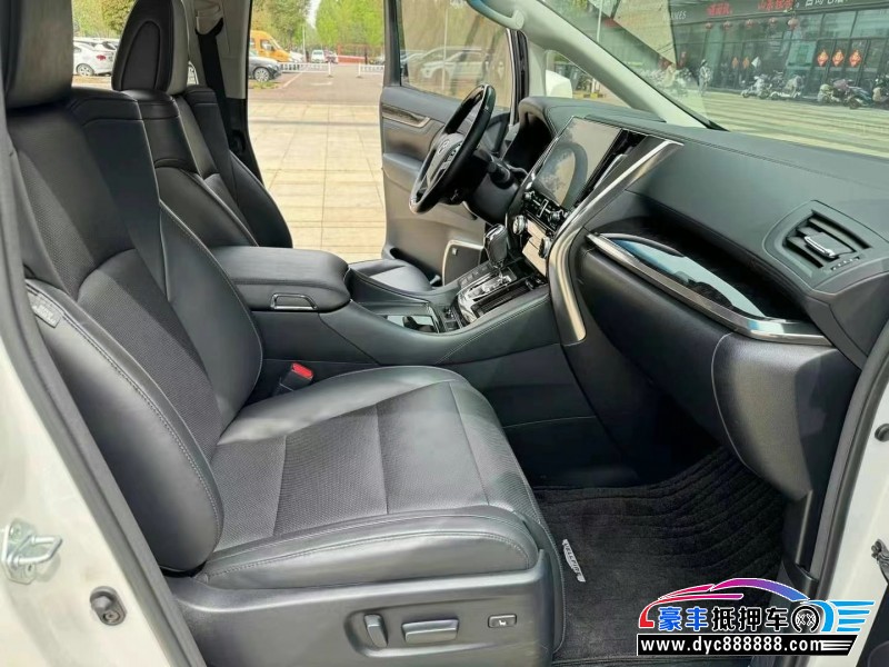 20年丰田威尔法轿车抵押车出售