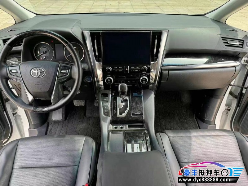 20年丰田威尔法轿车抵押车出售