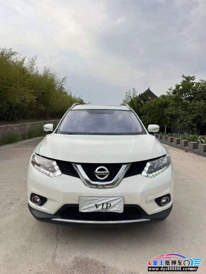 17年日产奇骏轿车抵押车出售