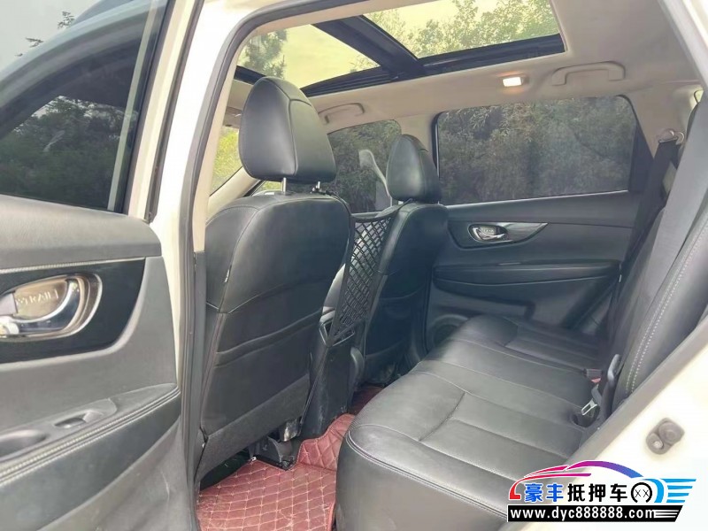 17年日产奇骏轿车抵押车出售