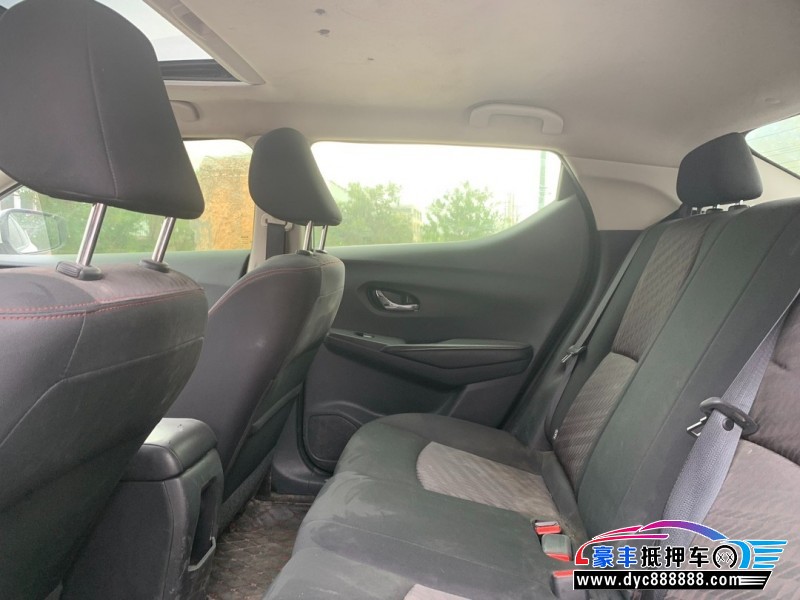 18年日产蓝鸟轿车抵押车出售