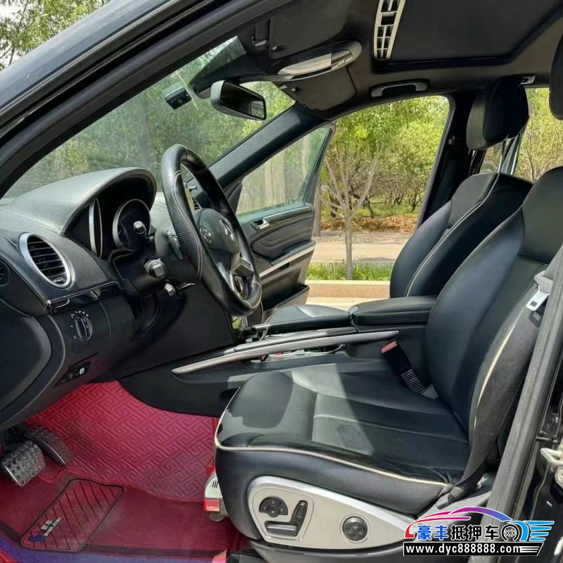 12年奔驰ML轿车抵押车出售