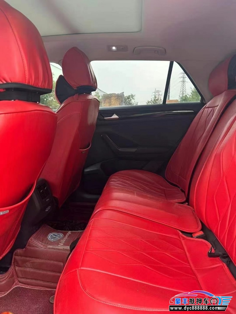 20年大众探歌轿车抵押车出售