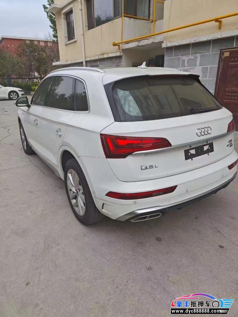 22年奥迪Q5轿车抵押车出售