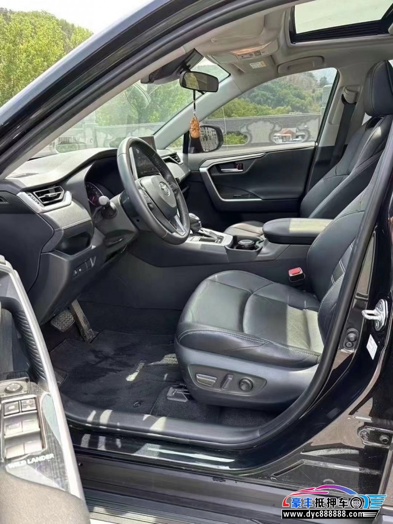 21年丰田威兰达轿车抵押车出售