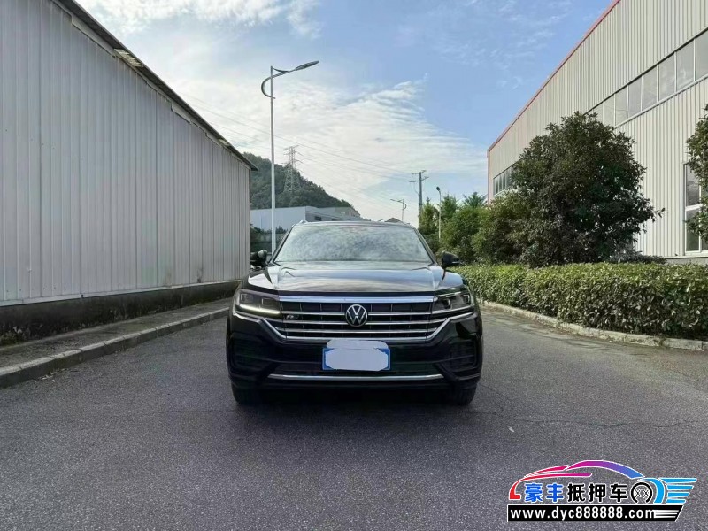 21年大众途锐轿车抵押车出售