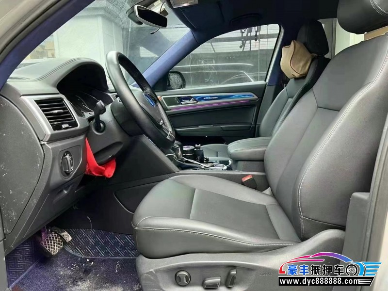 18年大众途昂轿车抵押车出售