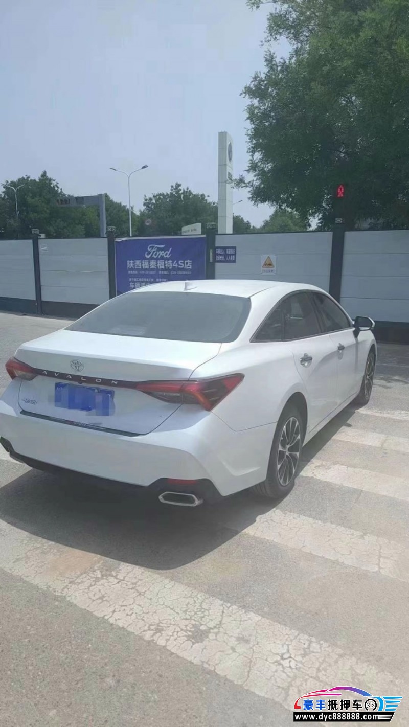 22年丰田亚洲龙轿车抵押车出售