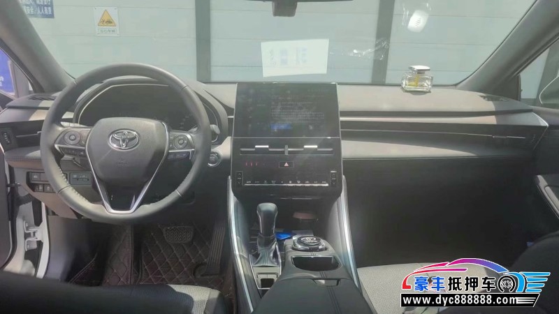 22年丰田亚洲龙轿车抵押车出售