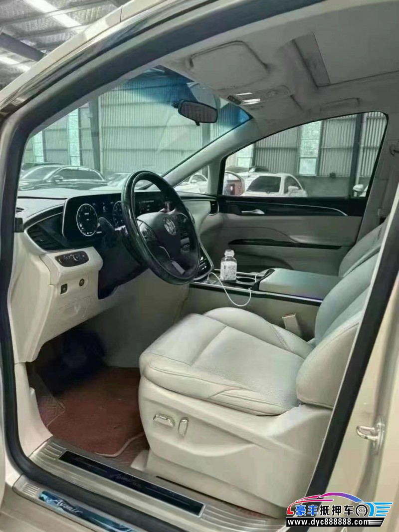 21年别克GL8轿车抵押车出售