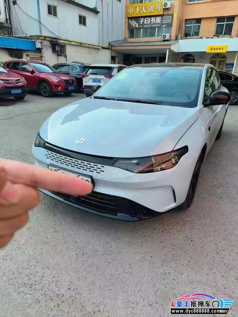 24年零跑c01轿车抵押车出售