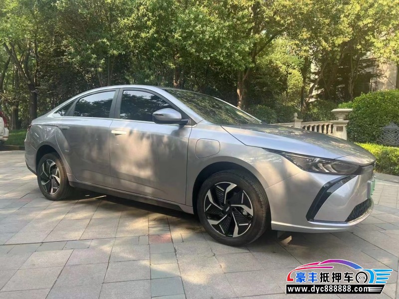 24年吉利几何轿车抵押车出售