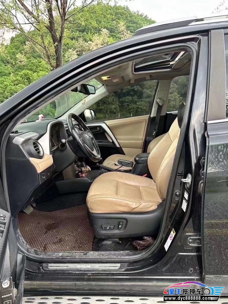 14年丰田RAV4荣放轿车抵押车出售