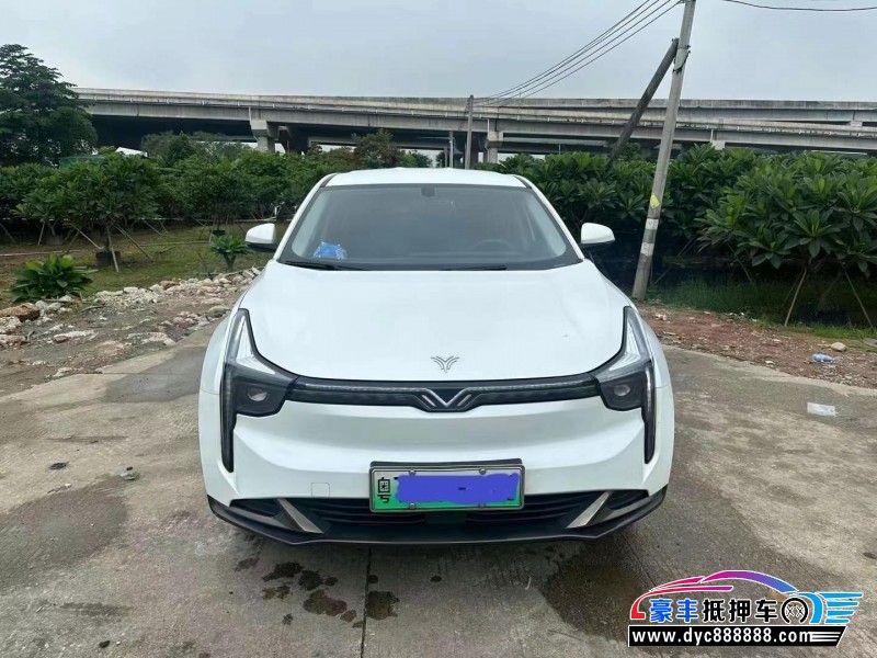 23年哪吒U轿车抵押车出售