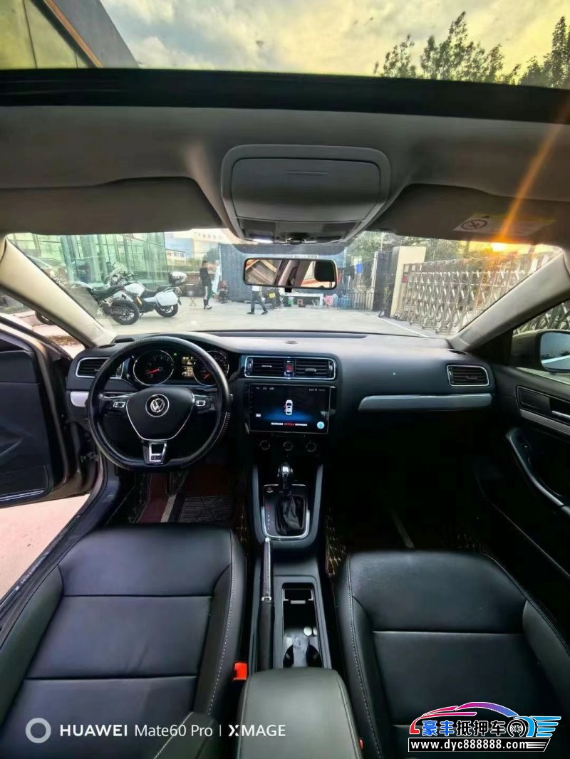 16年大众速腾轿车抵押车出售