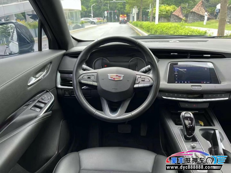 21年凯迪拉克XT4轿车抵押车出售