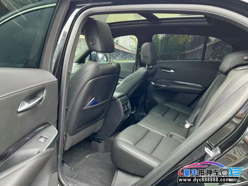 21年凯迪拉克XT4轿车抵押车出售