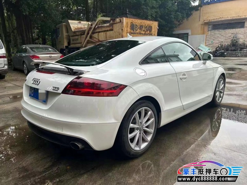 12年奥迪TT轿车抵押车出售