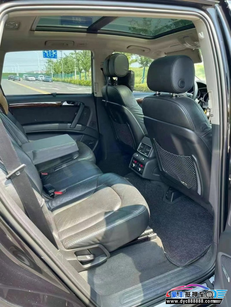 14年奥迪Q7轿车抵押车出售