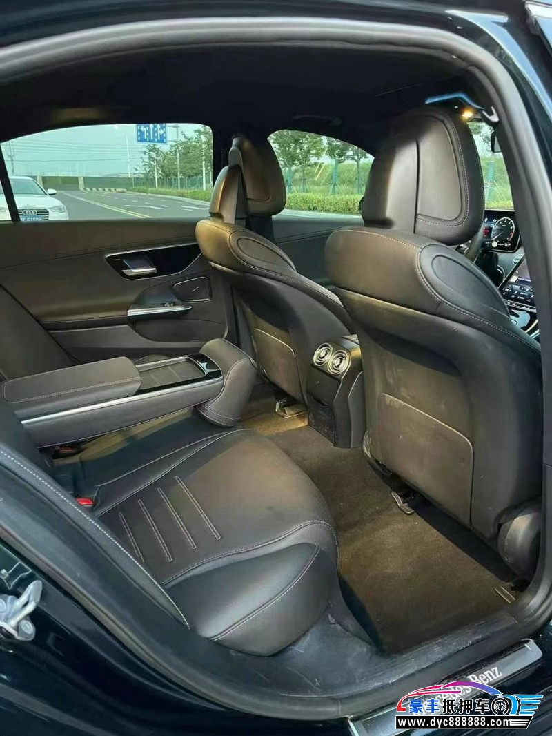 23年奔驰C轿车抵押车出售