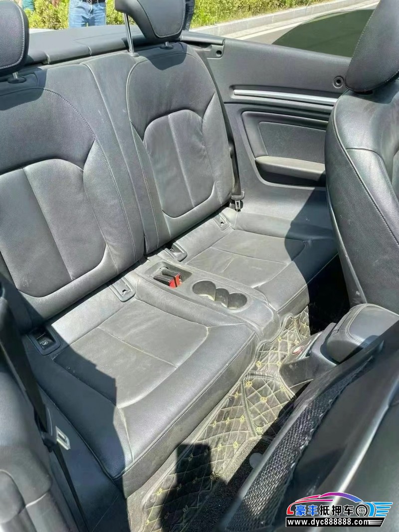 15年奥迪A3轿车抵押车出售