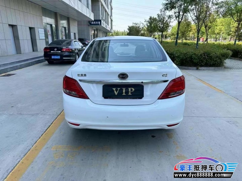 18年比亚迪e6轿车抵押车出售