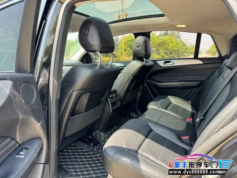 16年奔驰GLE轿车抵押车出售