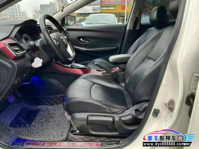 19年日产蓝鸟轿车抵押车出售