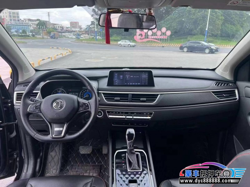 21年东风风光580轿车抵押车出售