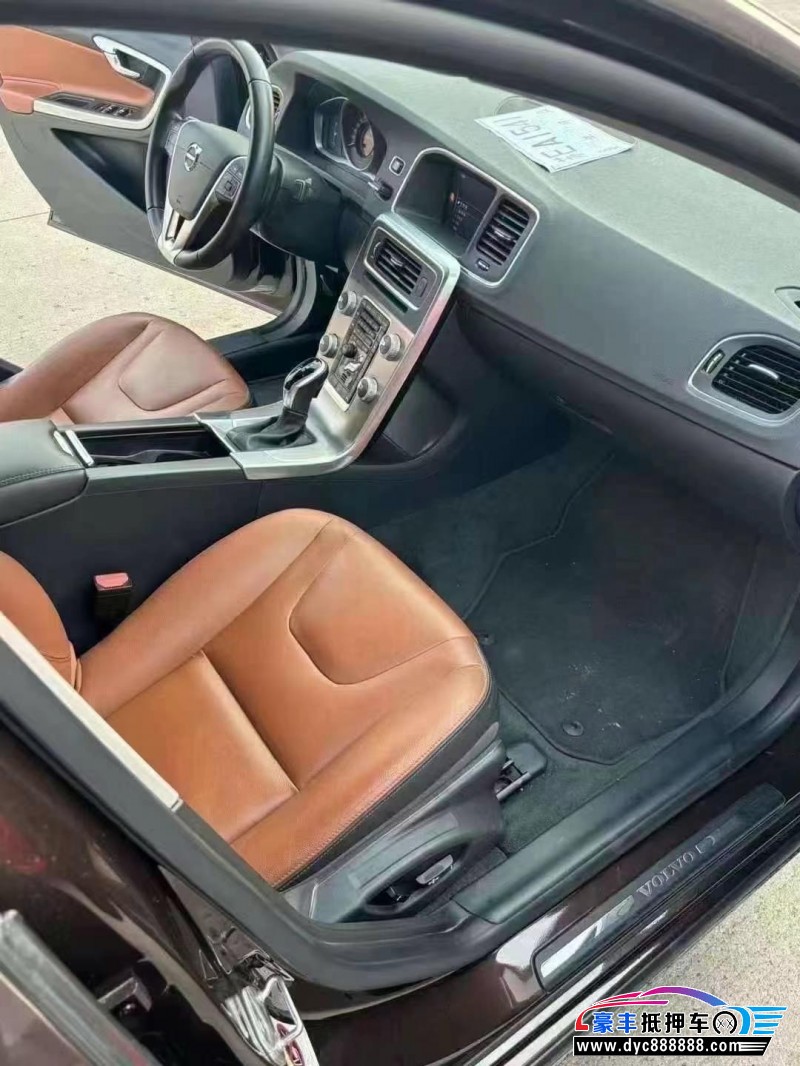 19年沃尔沃S60轿车抵押车出售