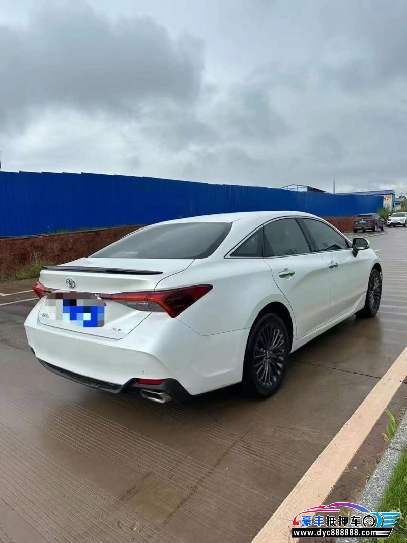 22年丰田亚洲龙轿车抵押车出售