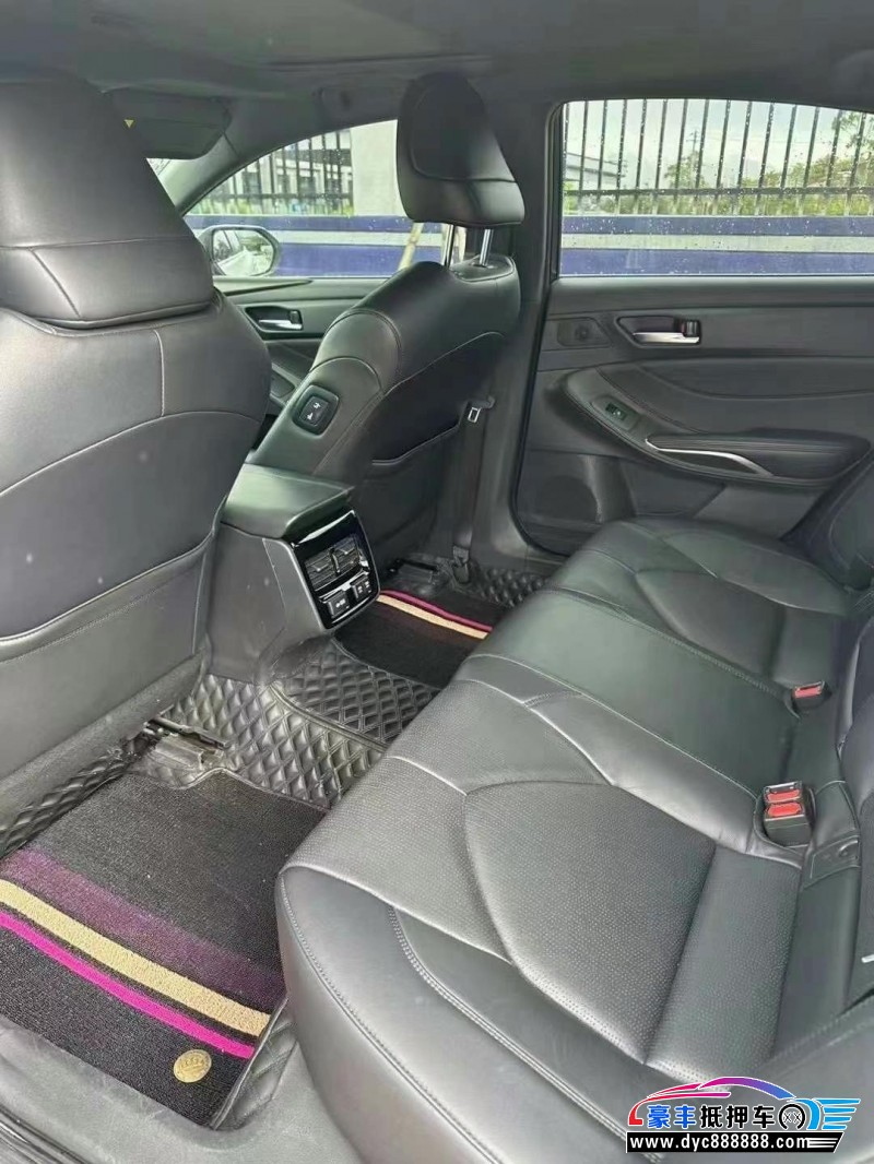 22年丰田亚洲龙轿车抵押车出售