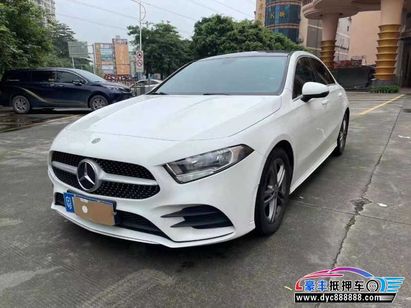 20年奔驰A轿车抵押车出售