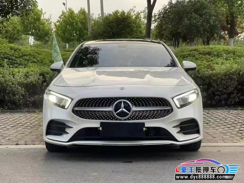 20年奔驰A轿车抵押车出售