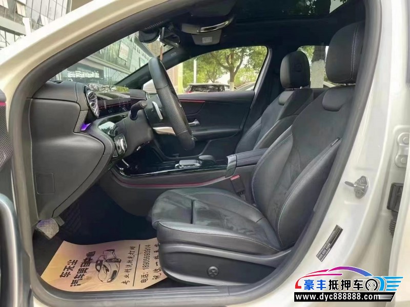 20年奔驰A轿车抵押车出售